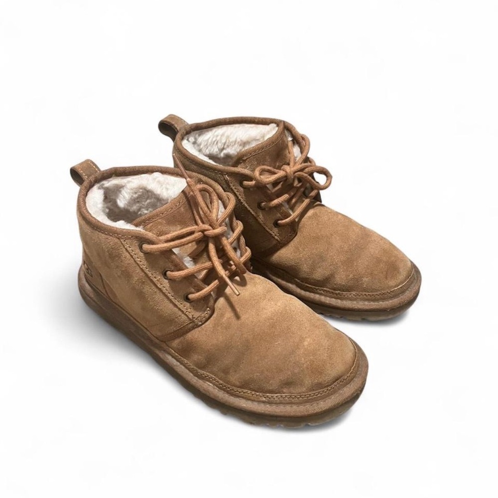UGG Neumel Classic Chukka Boot Size 9